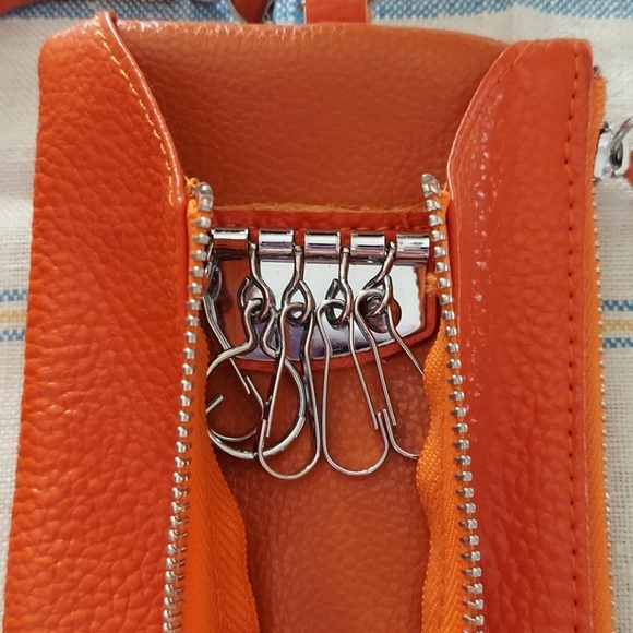 Leather Id/Coin/Key Wristlet - Picture 3 of 9